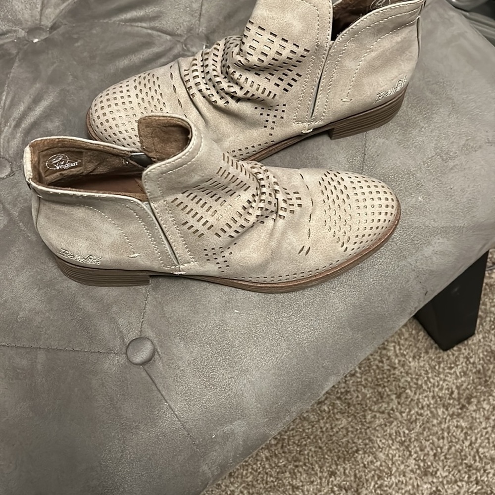 Flash sale firm price Blowfish ankle booties 8.5